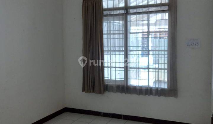 Rumah Bagus Unfurnished SHM di Jual Rumah Taman Kopo Indah 2 - Terawat, Bandung 1