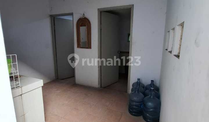 Strategic, ready-to-use spacious warehouse in East Jakarta