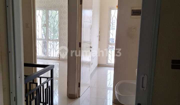 2-Story Ready-to-Occupy House in Metland Menteng Cluster - Full Building & Full AC! 2