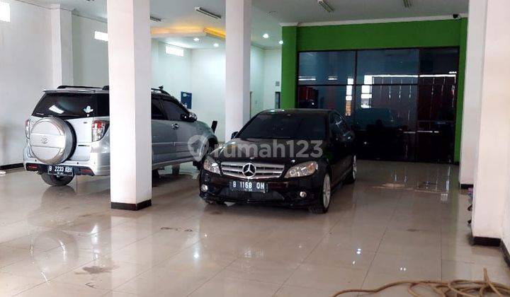 Ex Showroom Mobil 2 1 2 Lantai Jl Raya Setu Bantar Gebang 7