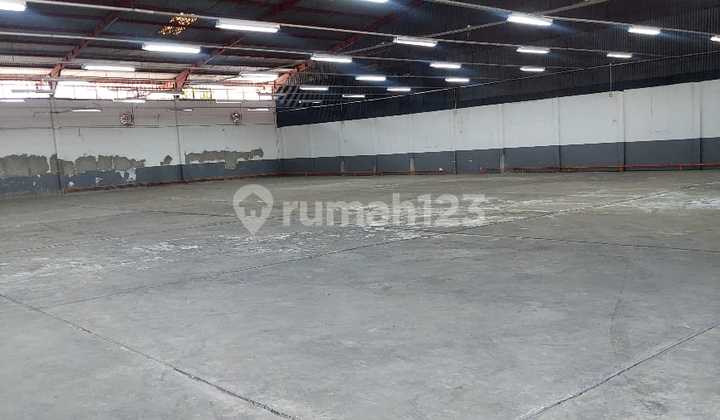 Gudang Siap Pakai di Tanjung Priuk Jakut  8