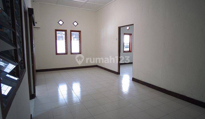 Rumah Bagus Unfurnished SHM di Pajajaran, Bandung 1