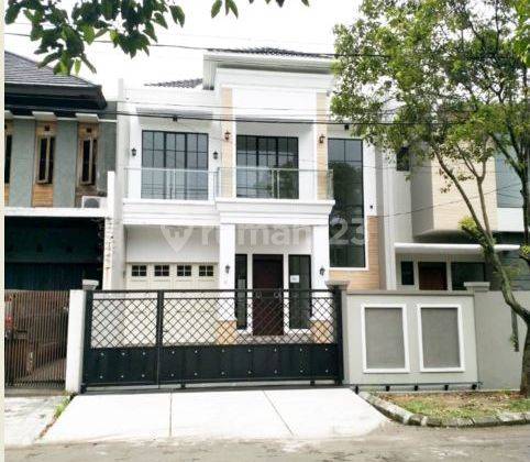 Rumah 2 Lantai Baru Bergaya Modern di Batununggal, Bandung 1