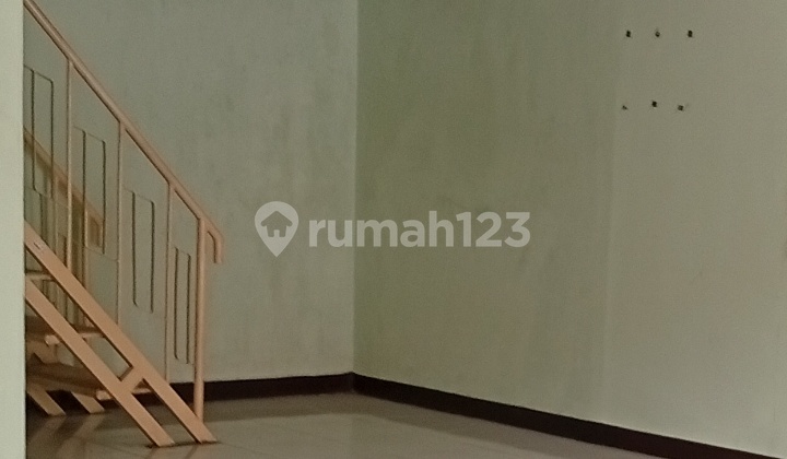 Rumah Lama Nan Luas Di Sayap Jln Pajajaran Bandung. Butuh Renovasi