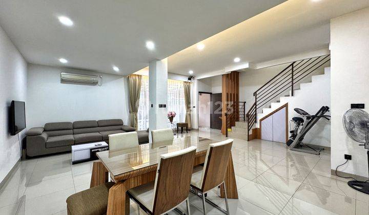 Jarang Ada! Rumah Hoek 3lt Siap Pakai Duri Kepa Dekat Tanjung Duren Jakarta Barat 1