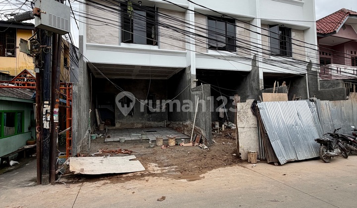 Rumah Baru 5X18 Rooftop View Central Park Tanjung Duren Jakarta Barat 2