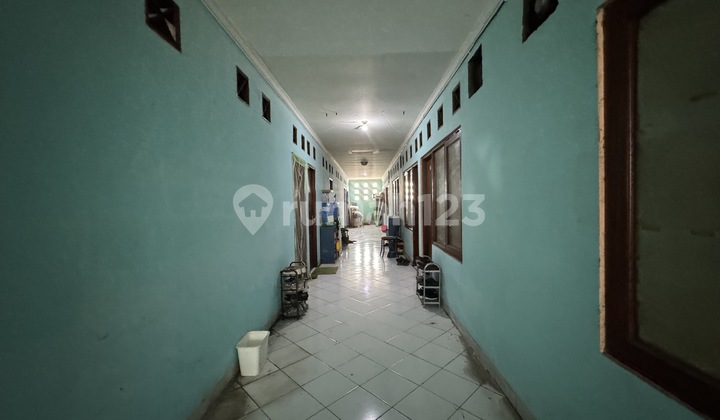 Valuable Investment! Rare Opportunity for a Strategic, Flood-Free Shop House Plus Boarding House in Tanjung Duren, West Jakarta 2