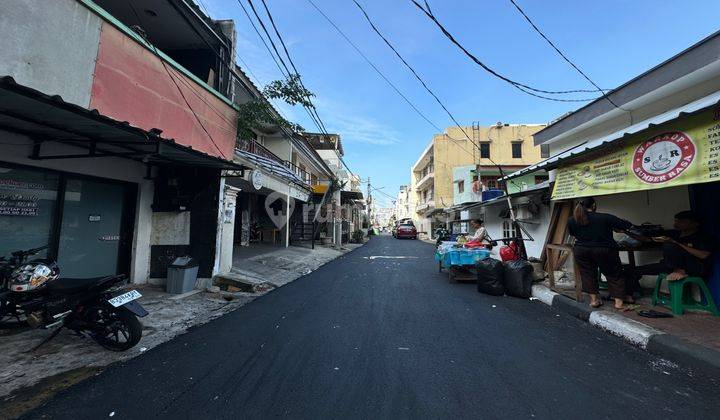 Rumah Tua Pinggir Jalan Tanjung Duren Raya, Jakarta Barat 2