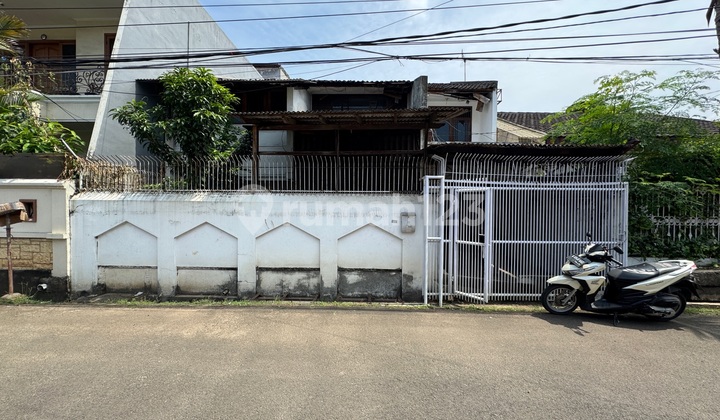 Old House 1.5 Floors in Peaceful Tenang Asri Complex, Duri Kepa Near Tanjung Duren, West Jakarta