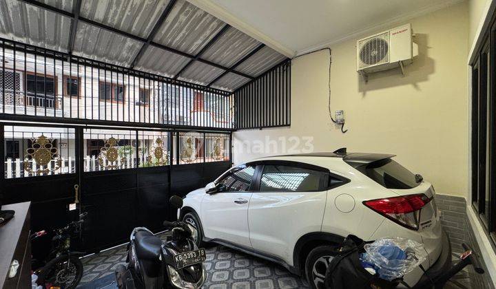 Rumah 4 Lantai Cantik Furnish Blok Favorite Kavling Polri Jelambar Jakarta Barat 2