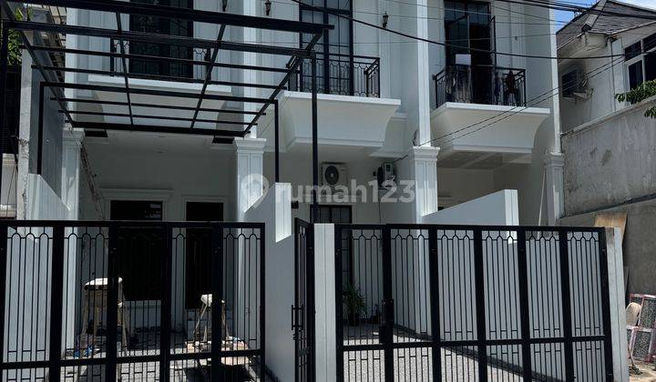 RUMAH BARU JAKARTA BARAT 3LT LEBAR JALAN 3 MOBIL 1