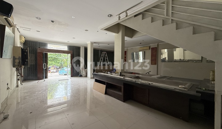 Ruko Gandeng 3.5 Lantai Green Ville Raya Jakarta Barat