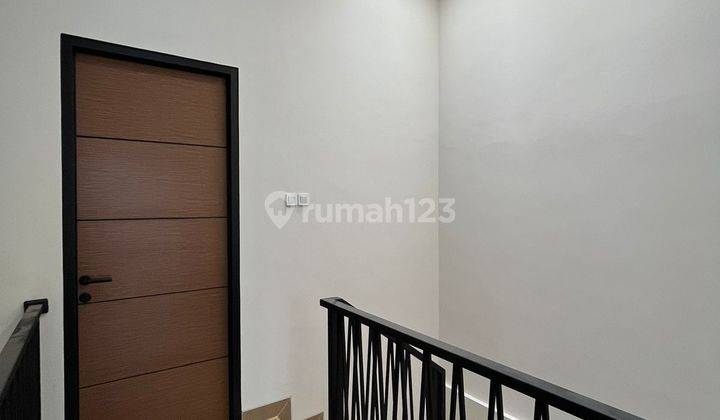 Rumah Baru 3 Lantai Siap Huni Tomang Dekat Mall Taman Anggrekjakarta Barat 8