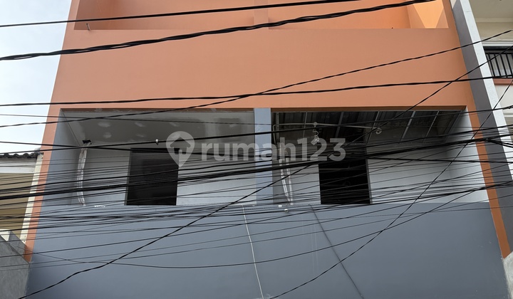 Rumah Baru 3Lt Modern Minimalis Tanjung Duren Jakarta Barat