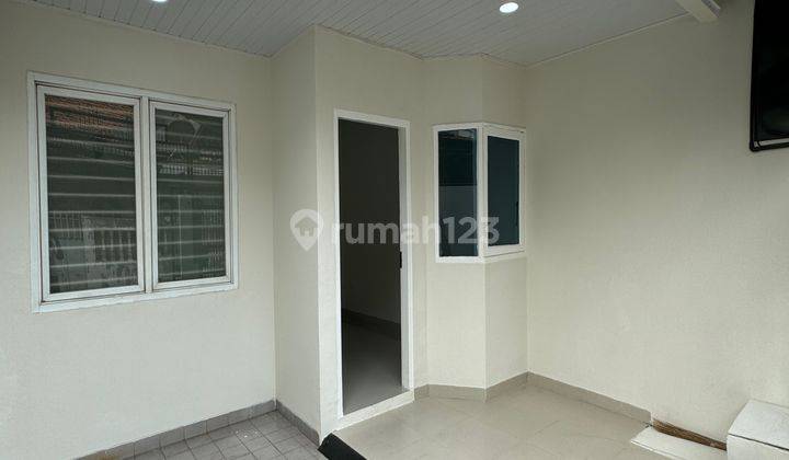 Rumah Baru Renovasi 2.5 Lt Row 2 Mobil Taman Ratu, Jakarta Barat 1