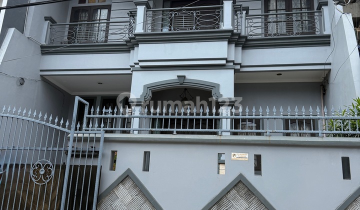 Rumah Mewah Siap Huni Hidden Gem Dekat Mall Central Park Tanjung Duren Jakarta Barat