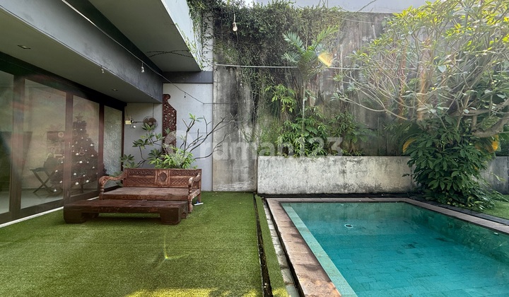 Jarang Ada! Rumah Nuasa Villa Bali Rancangan Arsitek Nataneka Duri Kepa Tanjung Duren Jakarta Barat 2