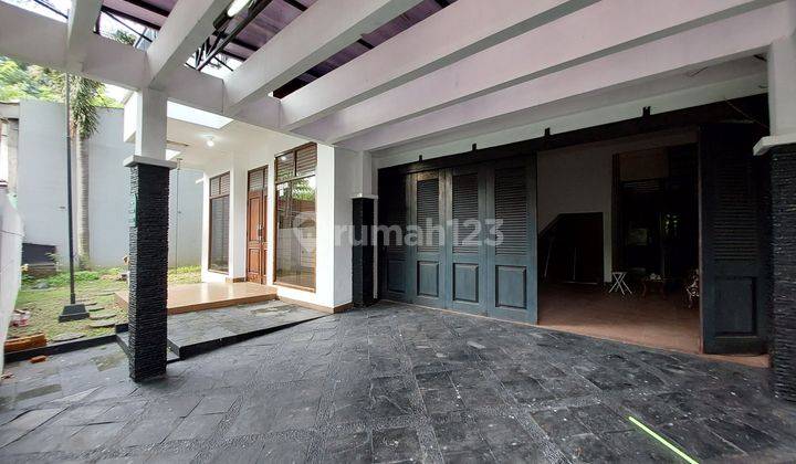 RUMAH 2½LANTAI MODERN DEKAT SLIPI JAYA, JAKARTA BARAT 2