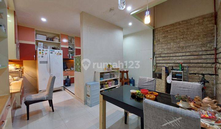 Rumah 3Lt Harga Menarik Green Ville, Dekat Tanjung Duren, Jakarta Barat 1