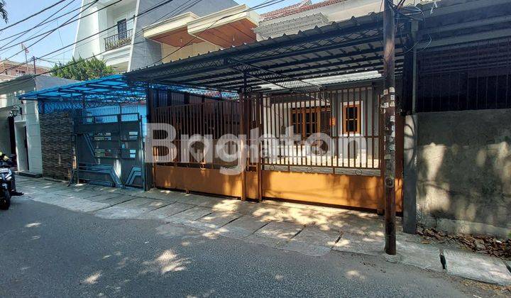 RUMAH TAMAN COSMOS STRATEGIS LEBAR JALAN 2 MOBIL, JAKARTA BARAT 1