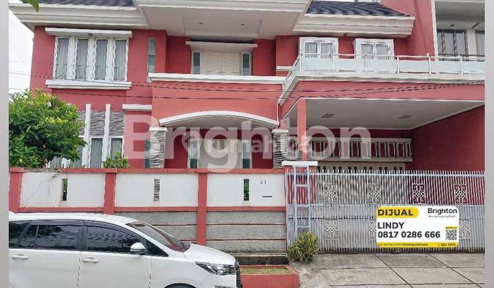 RUMAH HOEK 3LT DI KOMPLEK GREEN VILLE, JAKARTA BARAT 1