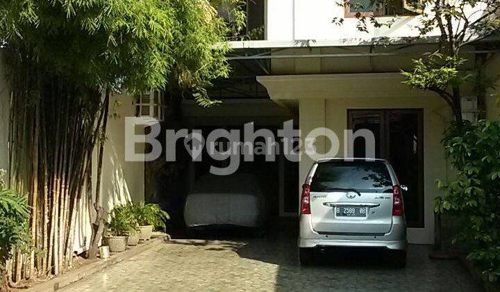 RUMAH 2LT SIAP HUNI STRATEGIS DI JALAN UTAMA, JAKARTA BARAT 1