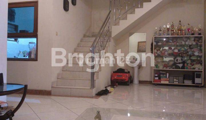 RUMAH 2LT SIAP HUNI STRATEGIS DI JALAN UTAMA, JAKARTA BARAT 2