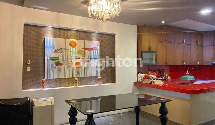 RUMAH 4.5 LANTAI CANTIK SIAP HUNI FULL FURNISHED DI JELAMBAR UTAMA, GROGOL PETAMBURAN, JAKARTA BARAT 1