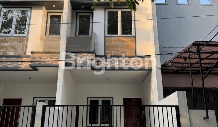 *TURUN HARGA!* BISA USAHA! RUMAH BARU 3 LANTAI JALAN RAMAI LANCAR TAMAN RATU, JAKARTA BARAT 1