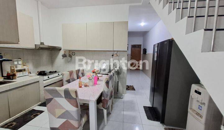 RUMAH SEMI FURNISHED 3 LANTAI CANTIK RAPI SIAP HUNI DI KAVLING POLRI, JELAMBAR, GROGOL PETAMBURAN, JAKARTA BARAT 2