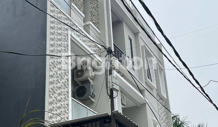 RUMAH BARU 3 LANTAI TOMANG, JAKARTA BARAT 2