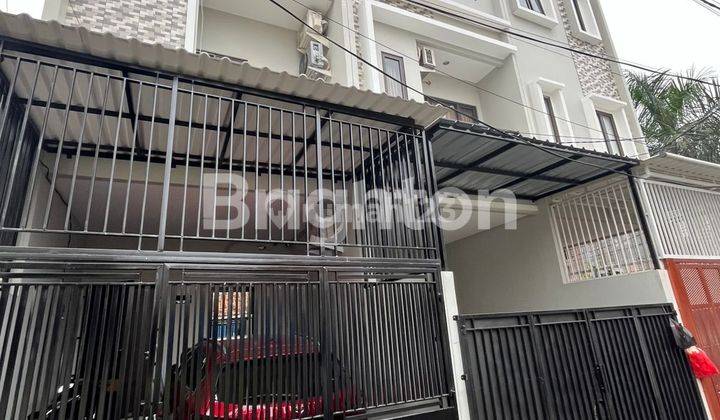 RUMAH BARU 3 LANTAI TOMANG, JAKARTA BARAT 1