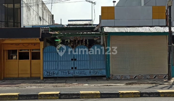 Rumah 200M2 Strategis Pinggir Tanjung Duren Raya Jakarta Barat Rumah 200M2 Strategis Pinggir Tanjung Duren Raya Jakarta Barat