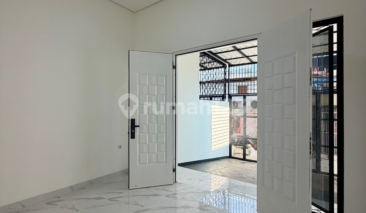 Rumah Baru 4X15 3 Lantai dengan Rooftop Duri Kepa Jakarta Barat 2
