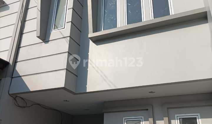 Rumah Baru 2lt Siap Huni Meruya Jakarta Barat