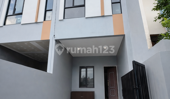 Rumah Baru 3Lt Row Jalan 3 Mobil Duri Kepa Jakarta Barat