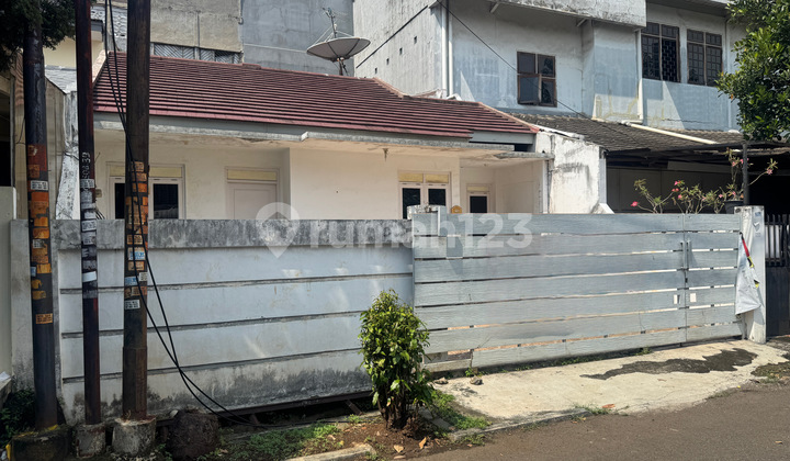 Rumah Lama 8x15 Strategis Puri Indah Jakarta Barat