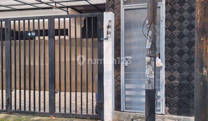 Rumah 1 Lt 144m2 Row Jalan 3 Mobil Harga Menarik 1