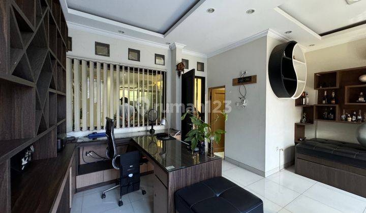 Rumah Siap Huni Cantik 3.5 Lantai Furnish Duri Kepa Dekat Tanjung Duren Jakarta Barat@ 2