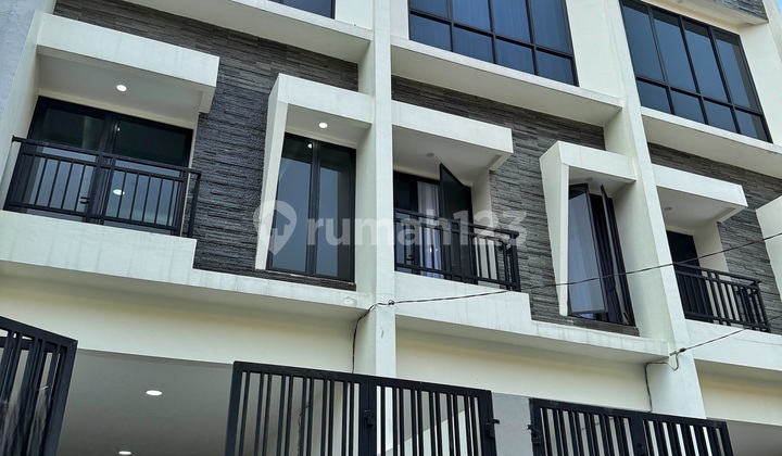 Rumah Baru 3lt Strategis Taman Ratu Duri Kepa Jakarta Barat