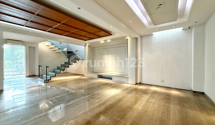 Luxurious Corner House with Basement and Swimming Pool in Kebayoran Lama, South Jakarta 7