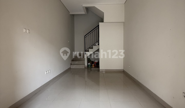 Business House 3.5 Floors Only 1.69m Tomang West Jakarta Business House 3.5 Floors Only 1.69m Tomang West Jakarta