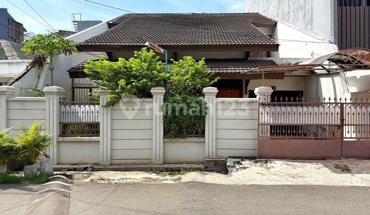 Old House Land Calculation Duri Kepa Near Tanjung Duren West Jakarta