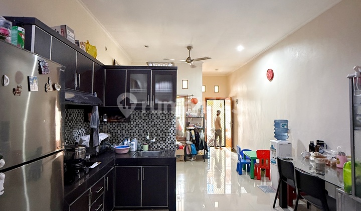 Cool 3-Story House Flood-Free 2-Car Row Tanjung Duren Selatan West Jakarta