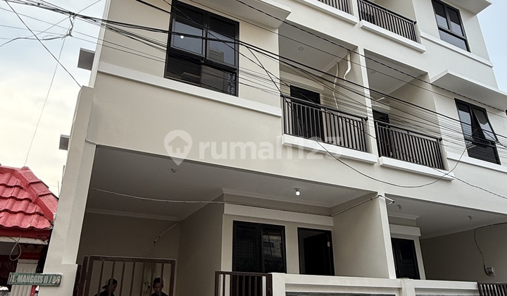 Strategic 3-Story New House Flood-Free Tanjung Duren West Jakarta Strategic 3-Story New House Flood-Free Tanjung Duren West Jakarta