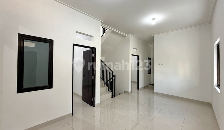 Rumah 8x13 Siap Huni Bebas Banjir Row 2mobil Strategis Duri Kepa Tanjung Duren Jakarta Barat 2