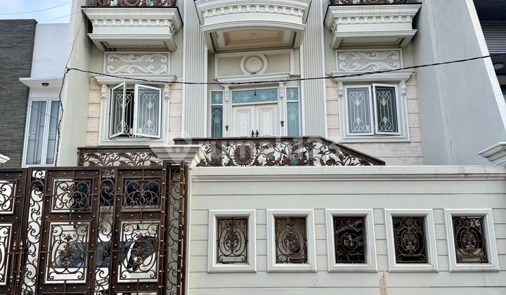 Just Bring Your Suitcase! Premium 202M2 European Style House in Taman Palem Lestari, West Jakarta