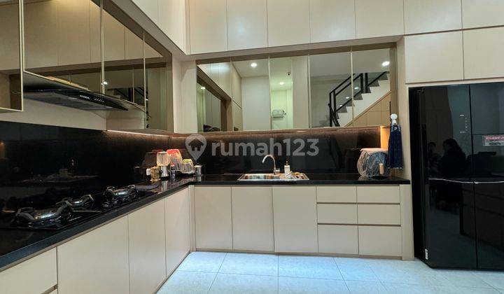 Rumah Baru Mewah Furnish 3lt Lebar Jalan Besar Perumahan Cengkareng Indah Jakarta Barat 2