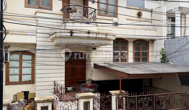 House 10x20, 2-Car Road Width, Spacious, Duri Kepa, Tanjung Duren, West Jakarta House 10x20, 2-Car Road Width, Spacious, Duri Kepa, Tanjung Duren, West Jakarta