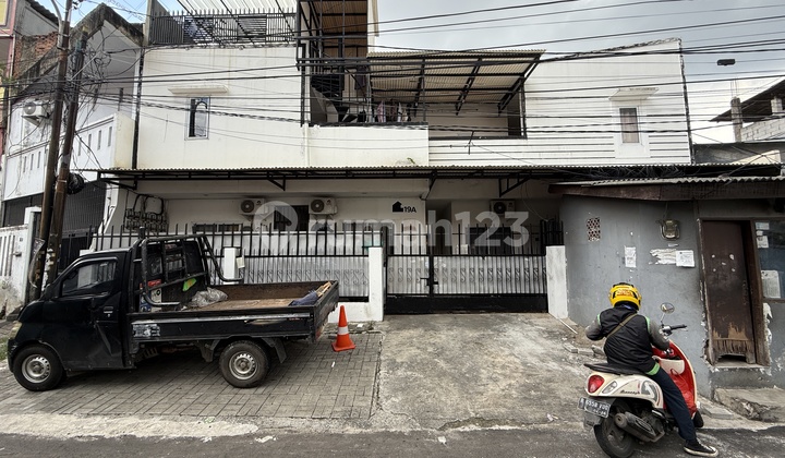 Rumah Kost Pasive Income 1 M/th Strategis Binus Kemanggisan Jakarta Barat